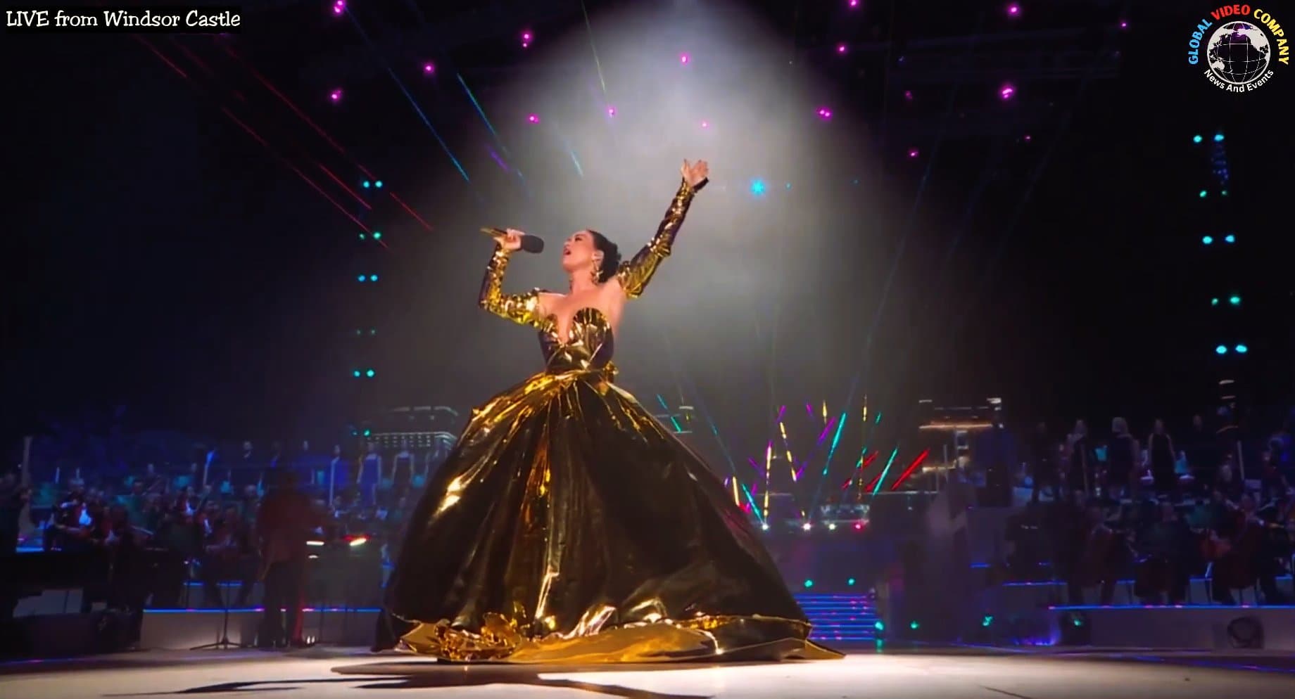 Familja Mbretërore argëtohet edhe me ''Roar'', performancën e Katy Perry (VIDEO)