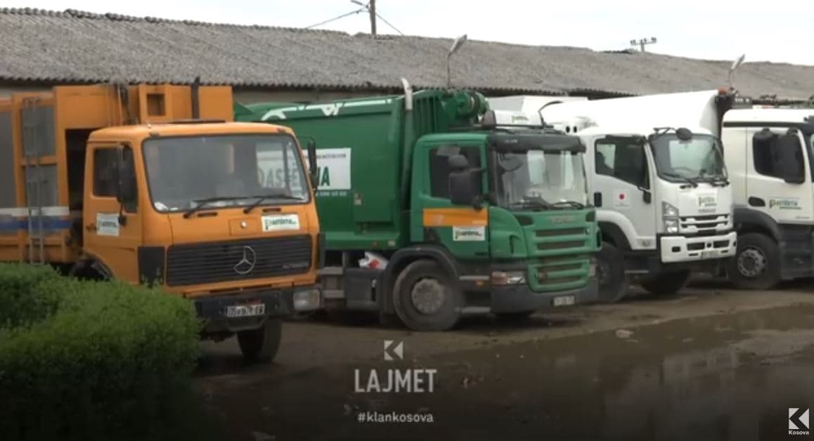 Punëtorët e "Pastërtia" në Ferizaj, s'e pranojnë rritjen e pagës prej 50 euro dhe shujtën (VIDEO)