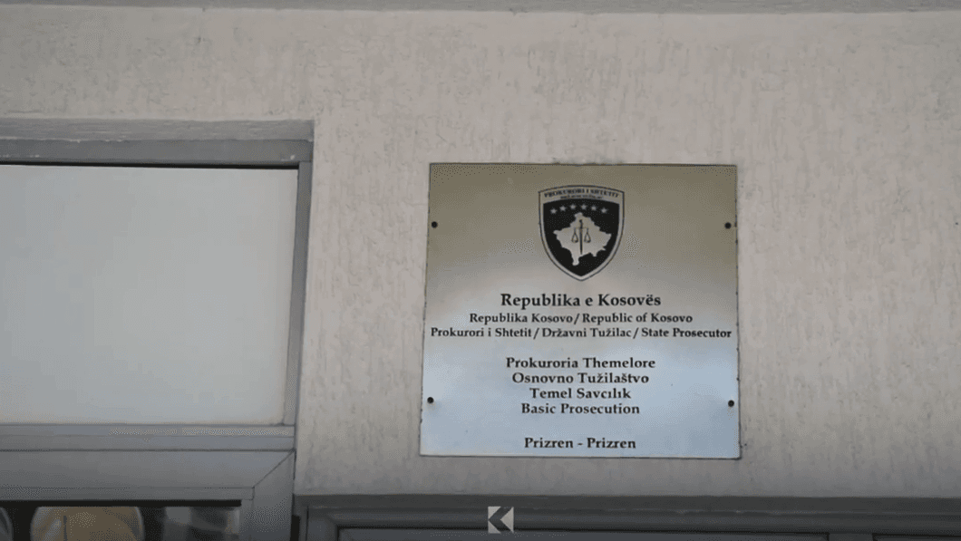 Prokuroria e Prizrenit sekuestron dhe kërkon shitjen e dy kamionëve që transportonin në mënyrë të kundërligjshme 