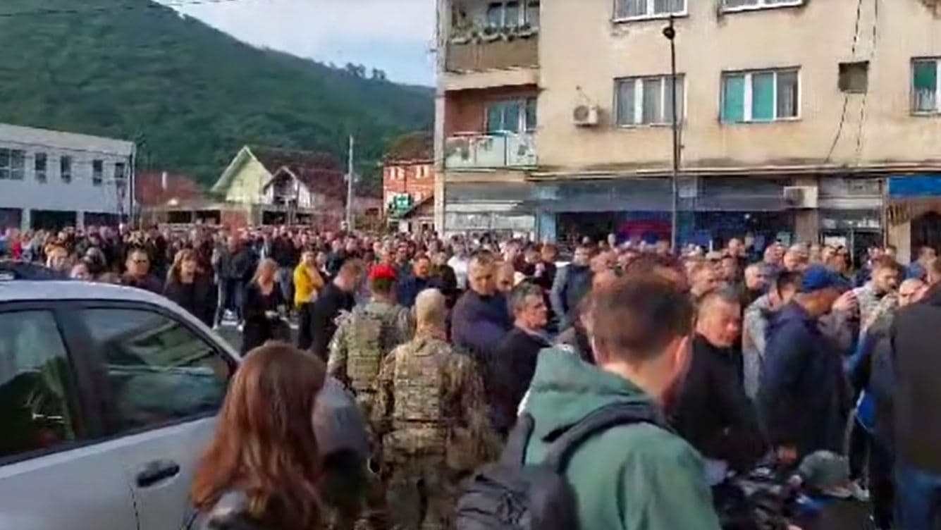 Serbët paralajmërojnë protestë nesër në Zubin Potok