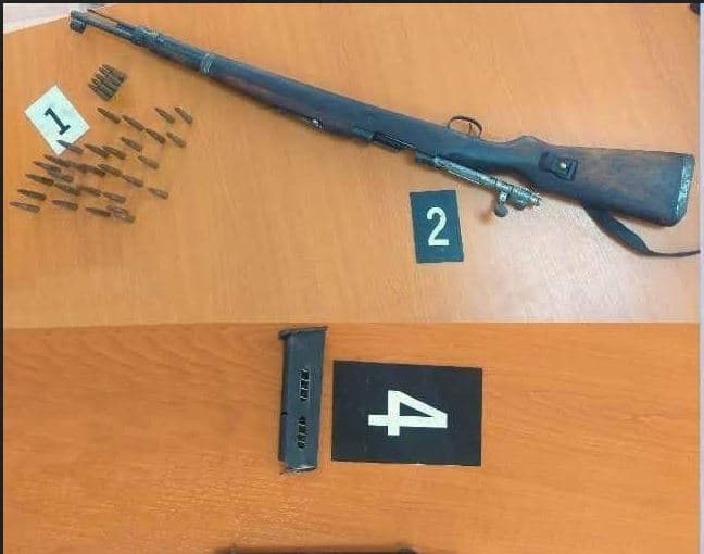 Arrestohet një person në Kllokot dhe i konfiskohen armë e fishekë