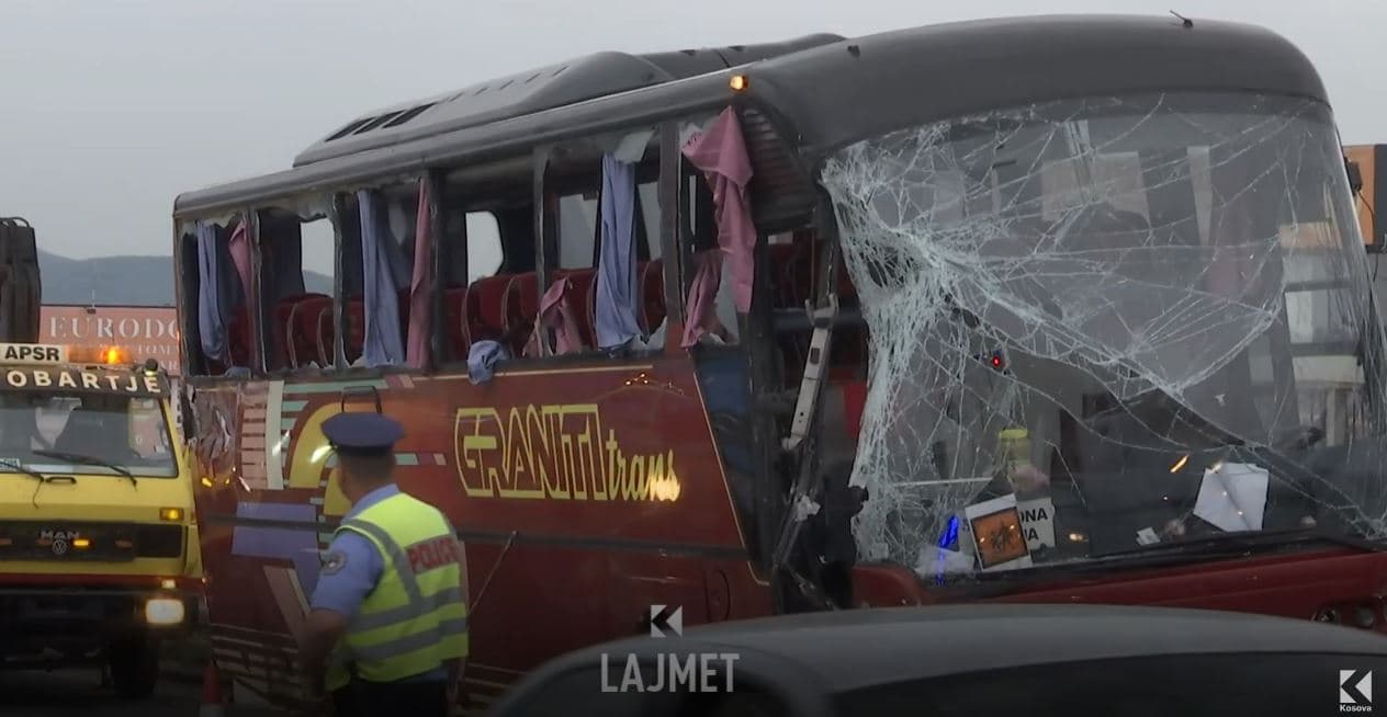 Drejtori i shkollës së nxënësve që u aksidentuan sot në Vragoli rrëfen ngjarjen (VIDEO)