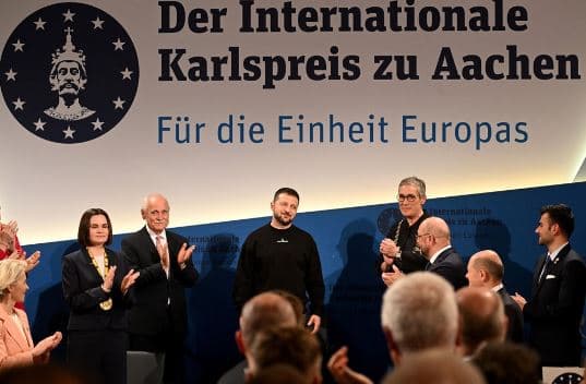 Çmimi më i vjetër i unitetit evropian i është dhënë Zelensky