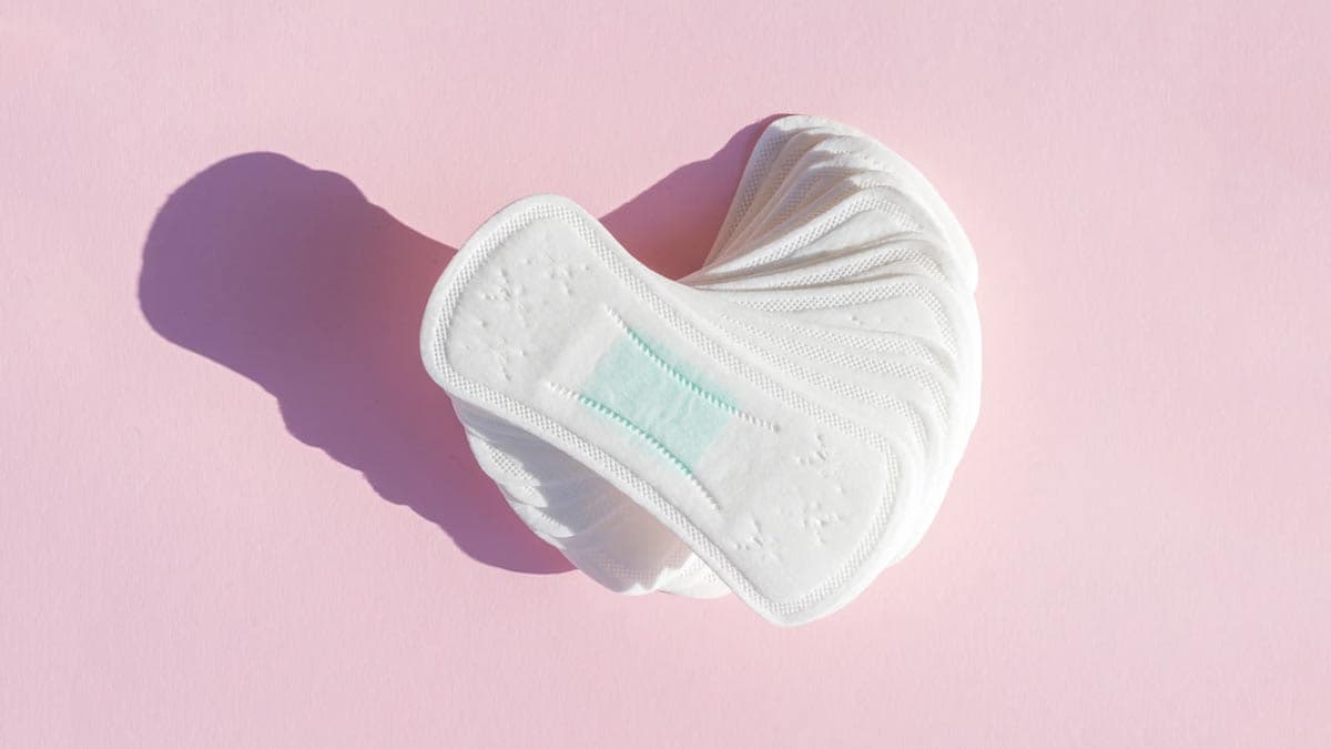 Organizata “QIKA” nis peticionin për heqjen e taksës për produktet menstruale