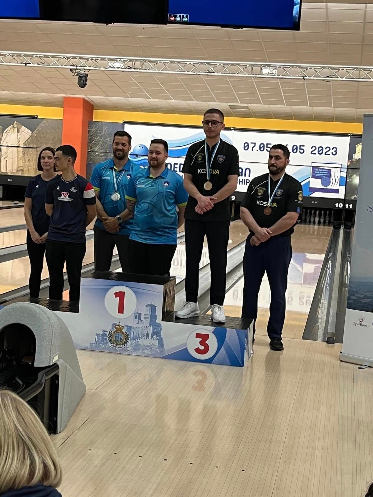 Suksesi i madh i Bowlingut (VIDEO)
