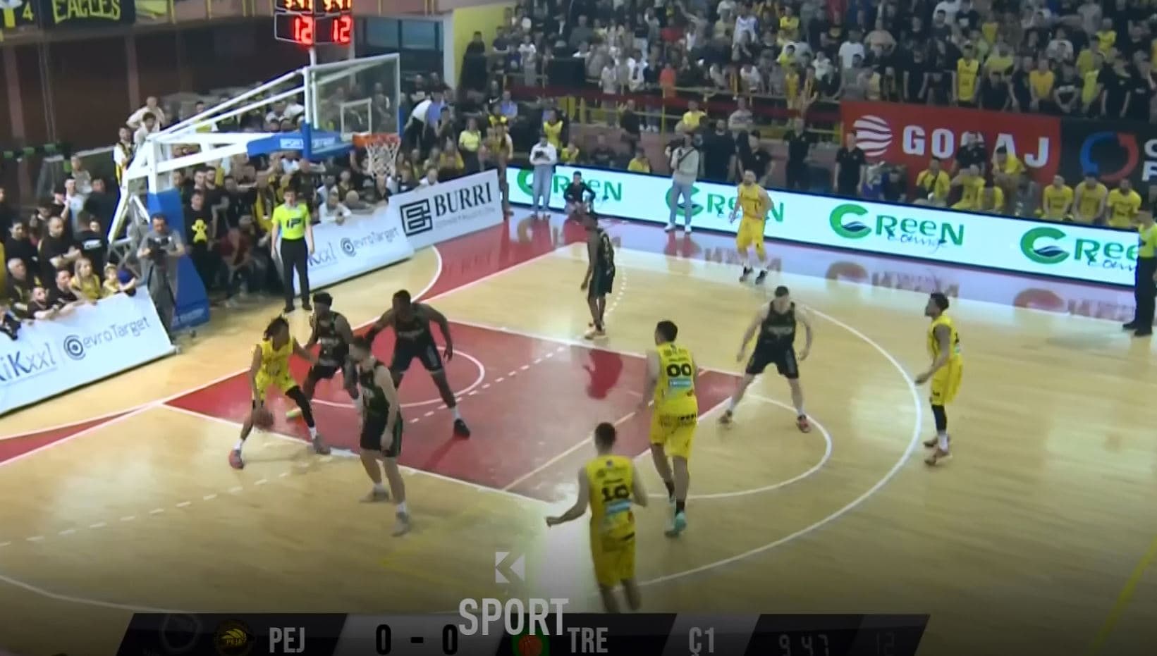 Peja me dominim ndaj Trepçës në fillim të ndeshjes