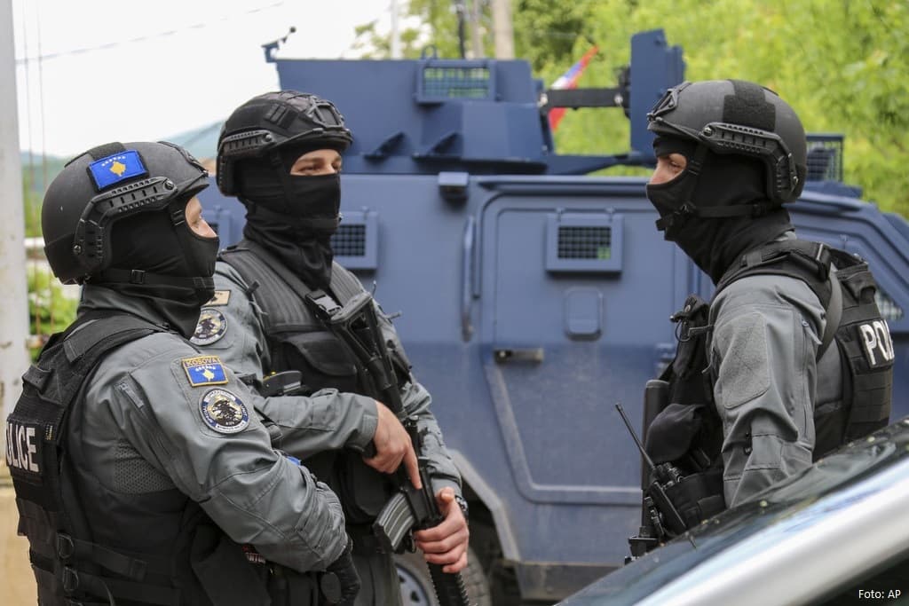 13 persona ndalohen për 48 orë, policia jep detaje shtesë rreth aksionit kundër kontrabandës me armë