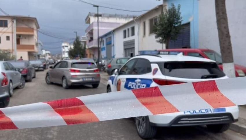 I riu terrorizon shkollën në Tiranë, qëllon me “pistoletë imituese” në oborr