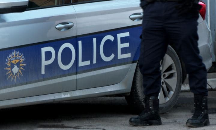 I vrari në Runik është djali i pronarit të kafeterisë