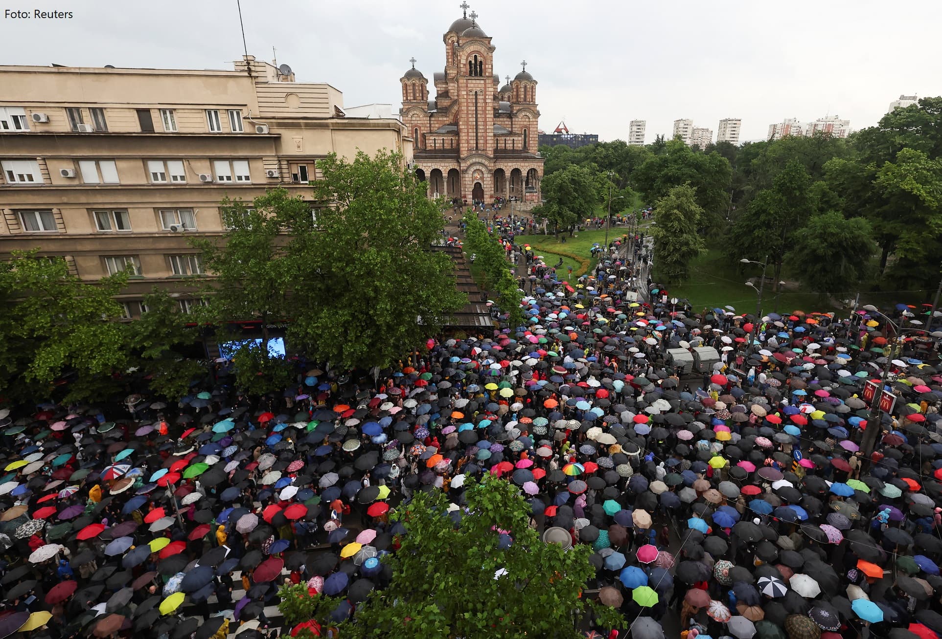 Dhjetëra mijëra qytetarë në Beograd protestuan për herë të katërt kundër Vuçiqit