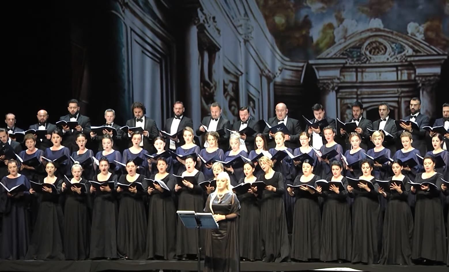 “Gjergj Kastrioti” bën bashkë Shqipërinë e Kosovën në Teatrin e Operas