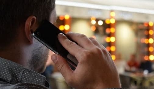 A mund të çojnë bisedat e gjata në telefon në presion të lartë të gjakut?