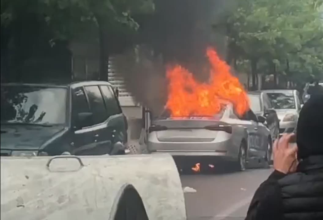 Ngjarjet në veri: Pesë policë të lënduar e katër automjete të dëmtuara