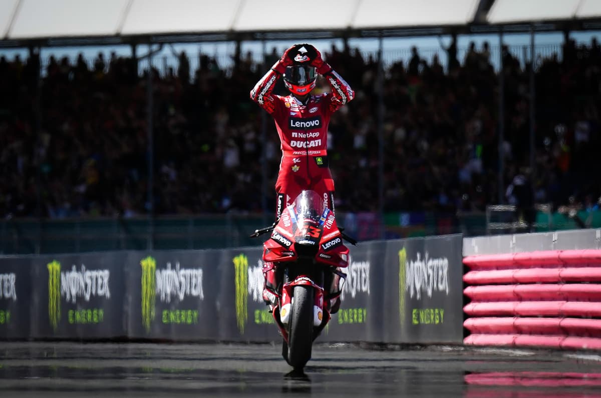 Bagnaia në top formë triumfon në garën Sprint