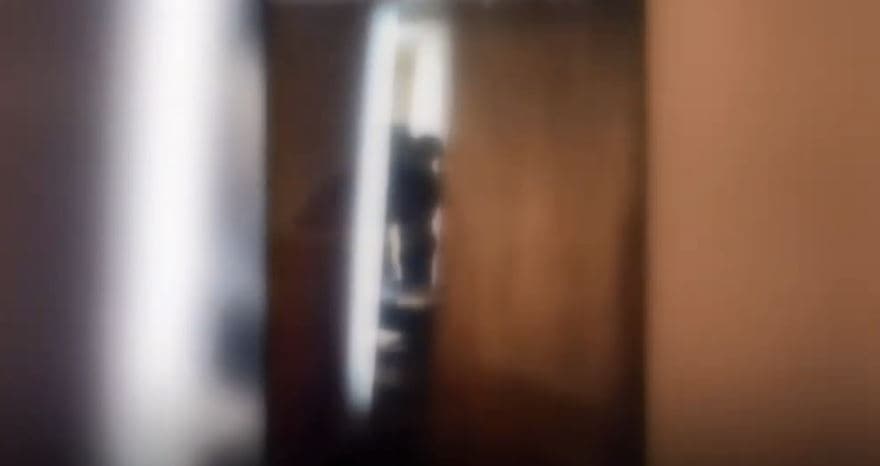 Sulmi seksual nga mësuesi, prindërit: Veç me shku me çika m’u ulë në bankë (VIDEO)