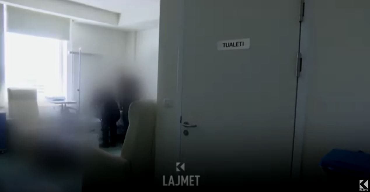 Pacientët e vegjël vizitohen nga deputetët për 1 Qershor, stafi me një mal ankesash (VIDEO)