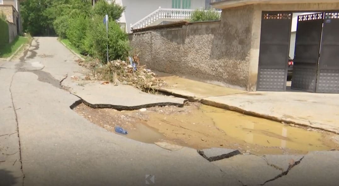 Pas vërshimeve, pejanët kërkojnë ndihmën e shtetit (VIDEO)