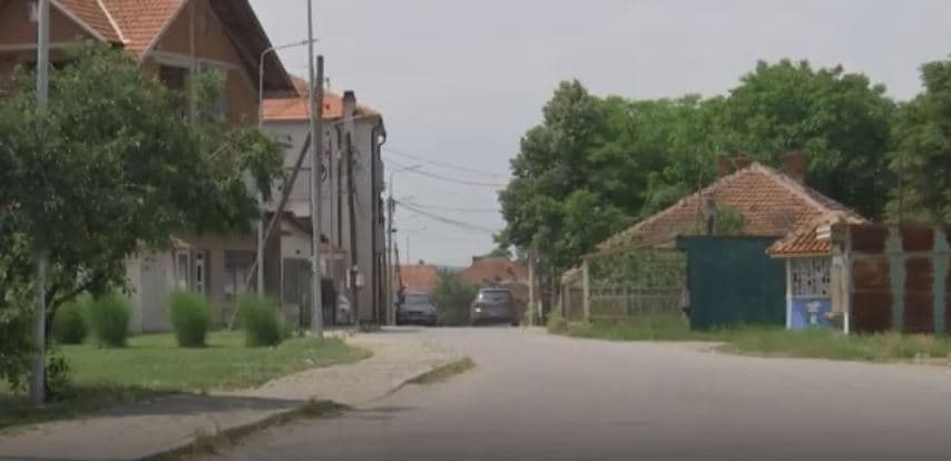 Tre burra u arrestuan për dhunim, por nëna e viktimës mohon veprën – fajëson dhëndrin (VIDEO)