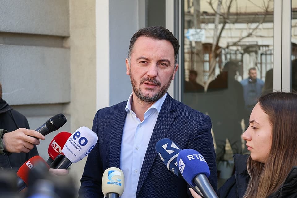 Sulmi ndaj zyrtarit policor, gjashtë muaj burgim Dardan Molliqajt iu zëvendësuan me 2 mijë euro gjobë
