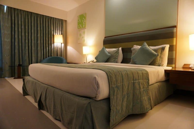 Këto janë kërkesat e pazakonta që klientët e hotelit kërkuan për shërbimin në dhomë