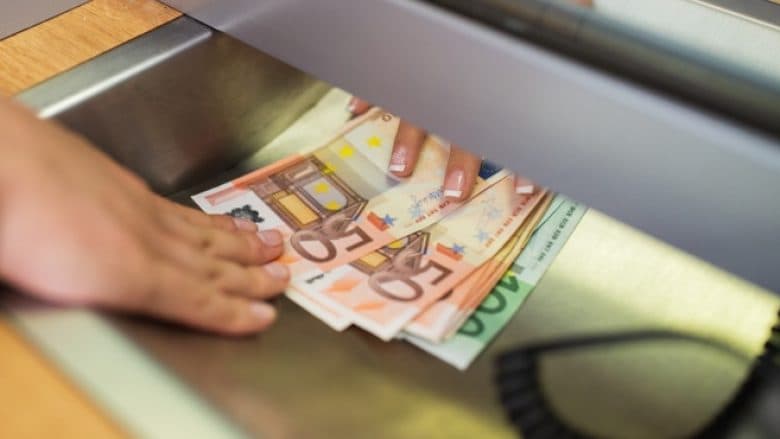 Kushtetuesja aprovon ankesën e Avokatit të Popullit, rrëzon pjesërisht Ligjin e pagave