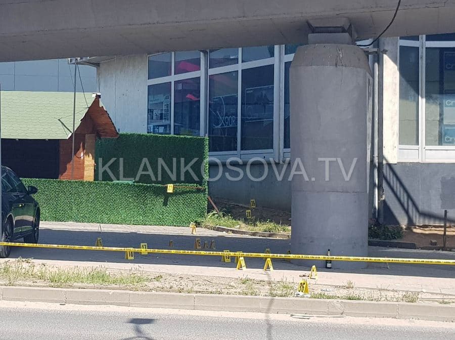 Të shtëna me armë në Prishtinë, plagoset një person