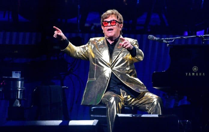 Elton John mbyll turneun lamtumirës