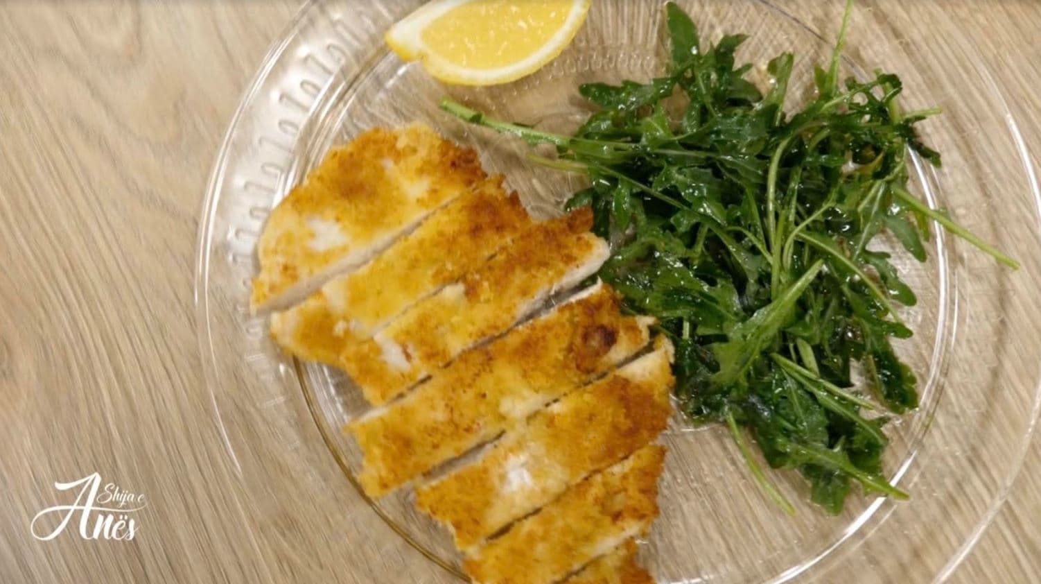 Receta nga "Shija e Anës: File pule me bukë dhe hudhër