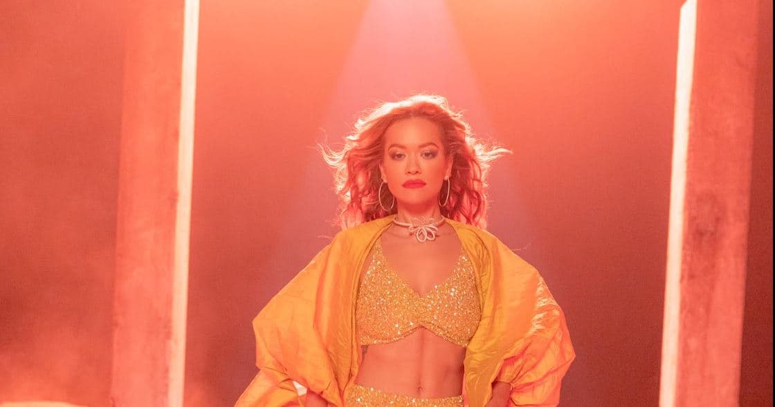 Rita Ora javën tjetër e publikon albumin, u bën thirrje fansave të jenë gati