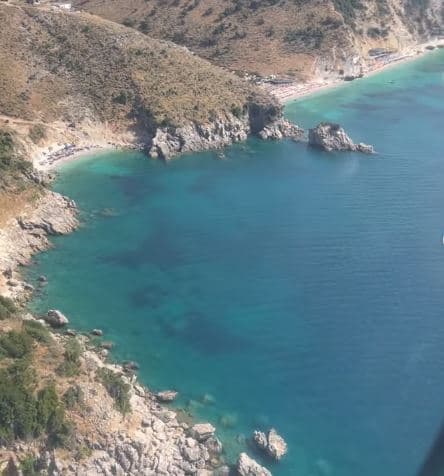 Grenell bën xhiro me helikopter mbi Shqipëri (VIDEO)