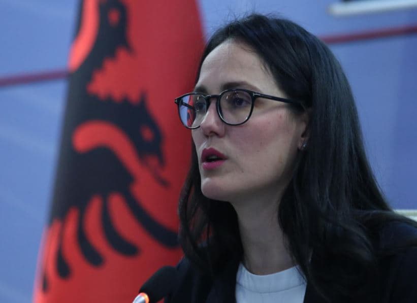 Delina Ibrahimaj mohon të jetë shkarkuar nga posti i ministres së Ekonomisë