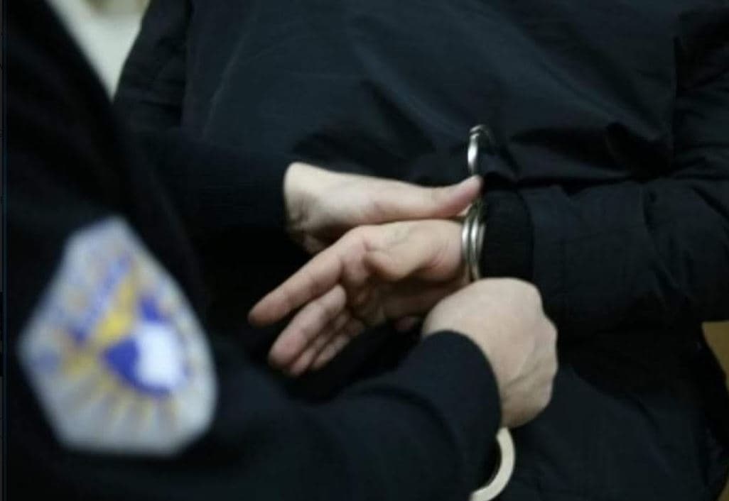 Përleshje në Mitrovicë: Një person lëndohet, një tjetër arrestohet