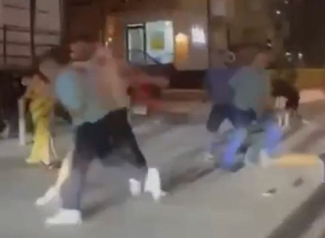 Disa persona therën me thikë një tjetër në Prishtinë, e bënë për spital