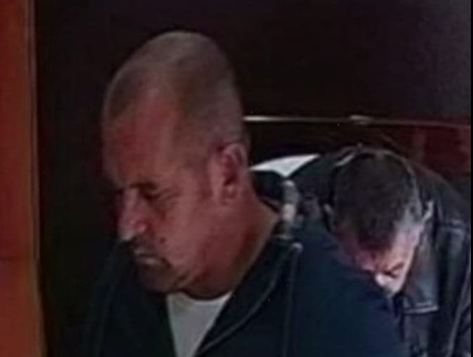 Ia ktheu mbi 3600 euro më shumë në këmbimore, i dyshuari në kërkim të policisë