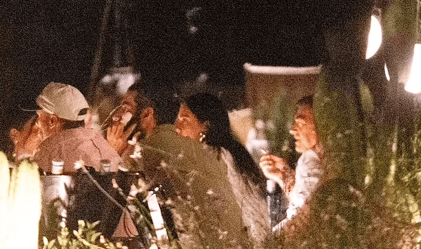 Dua Lipa një hap tutje - prezanton të dashurin me prindërit e saj (FOTO)