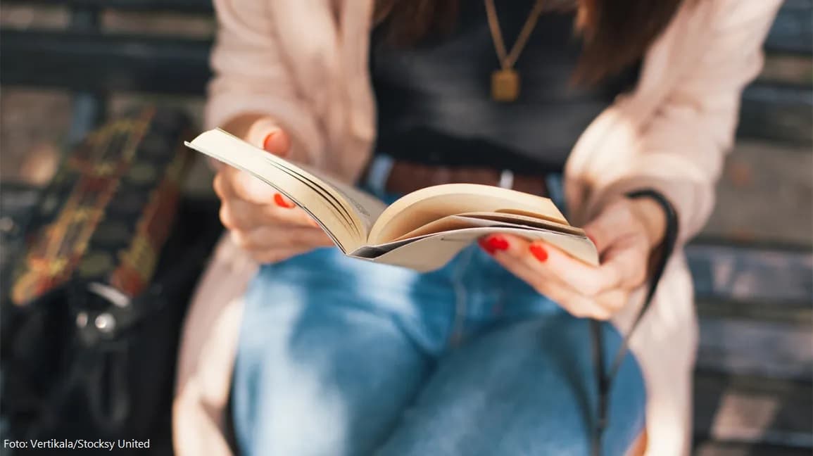 10 përfitime në trurin tuaj nëse lexoni çdo ditë libra
