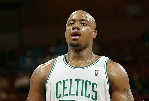 Vdes në moshën 42-vjeçare ish-basketbollisti i NBA-së