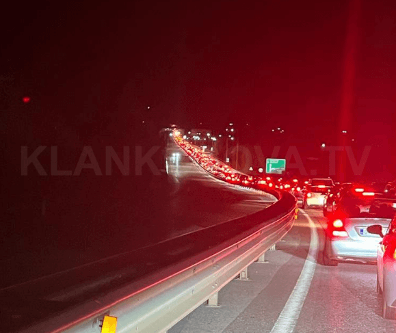 Vetura nga Kosova përplas për vdekje këmbësorin e moshuar në aksin Kukës-Morinë (VIDEO)