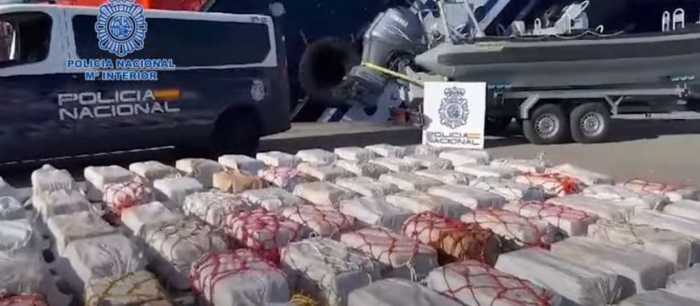 Spanjë: Kapen 2.3 tonë kokainë, arrestohet dy shqiptarë (VIDEO)