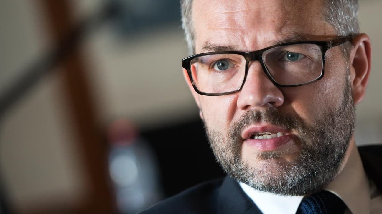 Ish-ministri gjerman: Vuçiqi është zgjatje e Kremlinit dhe Pekinit në Evropë