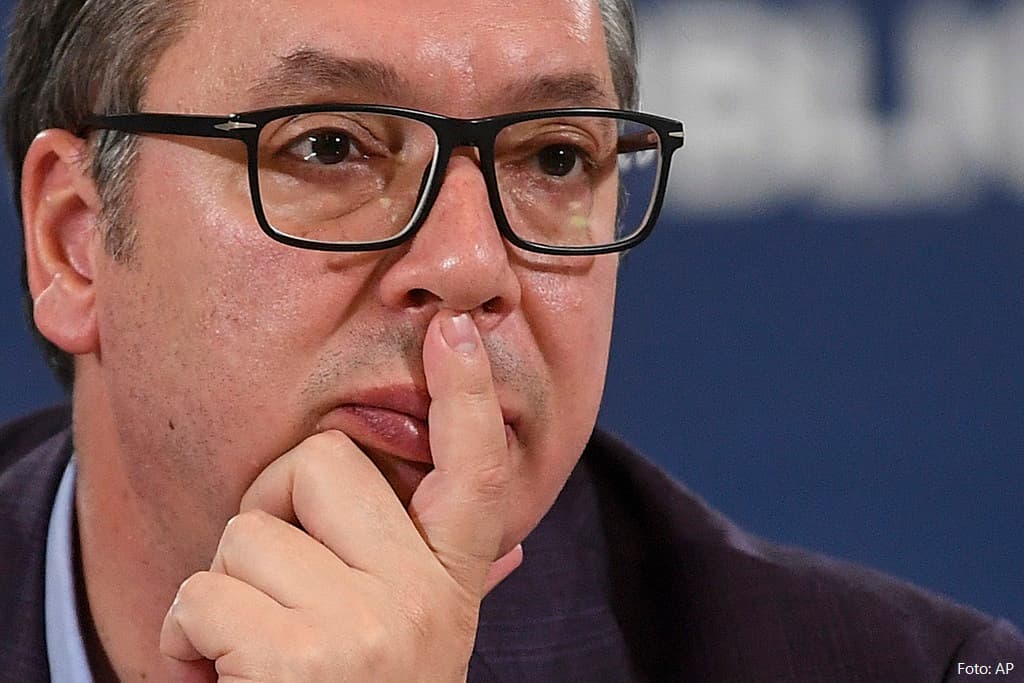 Vuçiq: Macron më kërkoi t'i nënshkruajë tri letra, Kroacia kërkoi sanksione