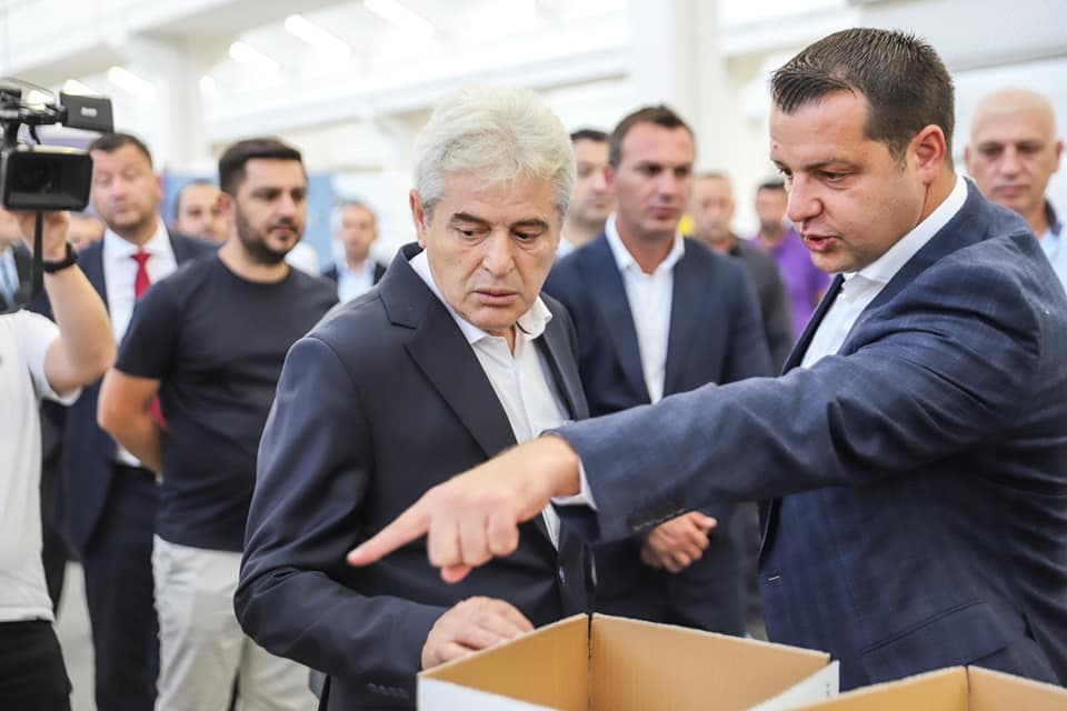 Ali Ahmeti e do një Comodita edhe në Shkup (VIDEO)
