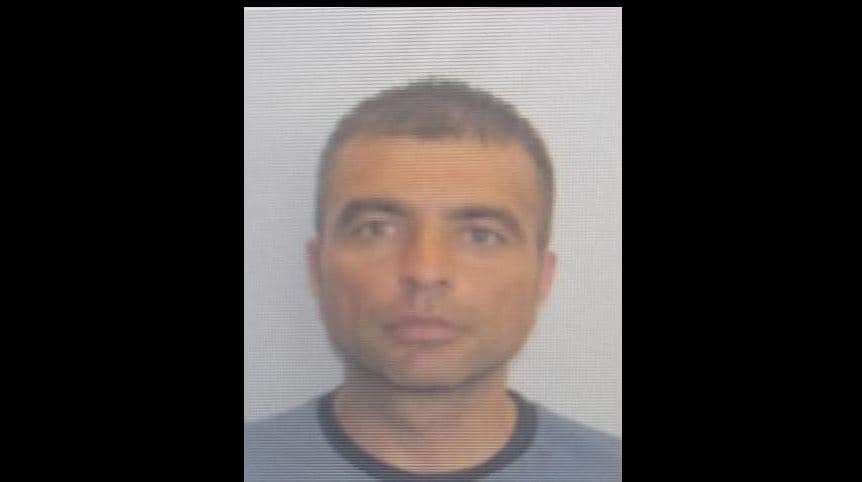 Tiranë, policia ofron 20 mijë euro për kapjen e të dyshuari që plagosi policin