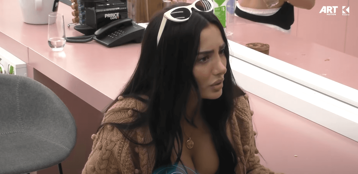 Azemi apo Lumbardhi? Alba i sqaron të gjitha gjatë një bashkëbisedimi me Monikën (VIDEO)