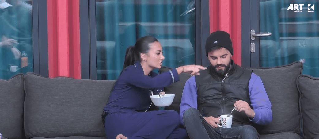 "Si me qenë nuse", Alba tallet me Edonën që i ndërroi rrobat plot tri herë (VIDEO)