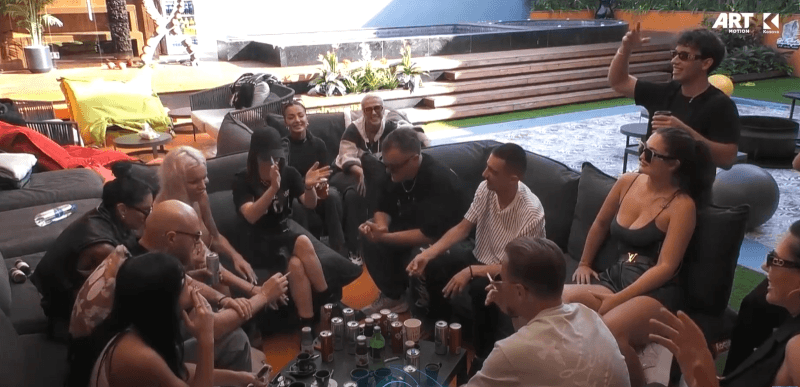 "Kujt në vendin tim i thua xhan", banorët e BBVK ia thonë këngës sërish (VIDEO)