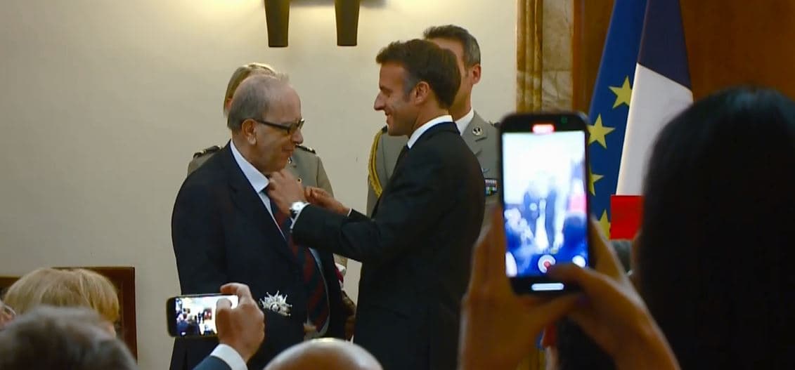 Macron, Kadaresë: Si rapsod i Evropës, kam nderin t'ju ngre në gradën "Oficer i Madh i Legjionit të Nderit'