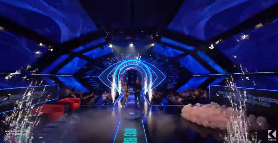 Fillon zyrtarisht Big Brother VIP Kosova 2, mirëpritet me duartrokitje nga publiku në studio