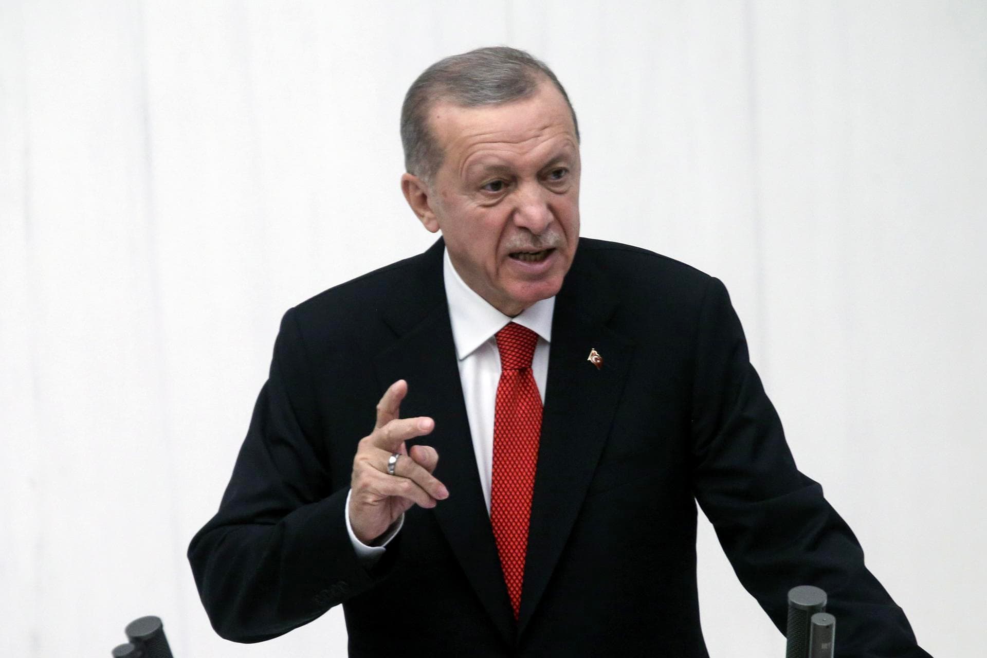 Erdogan: ShBA dhe Britania e Madhe po përpiqen ta kthejnë Detin e Kuq në "det gjaku"