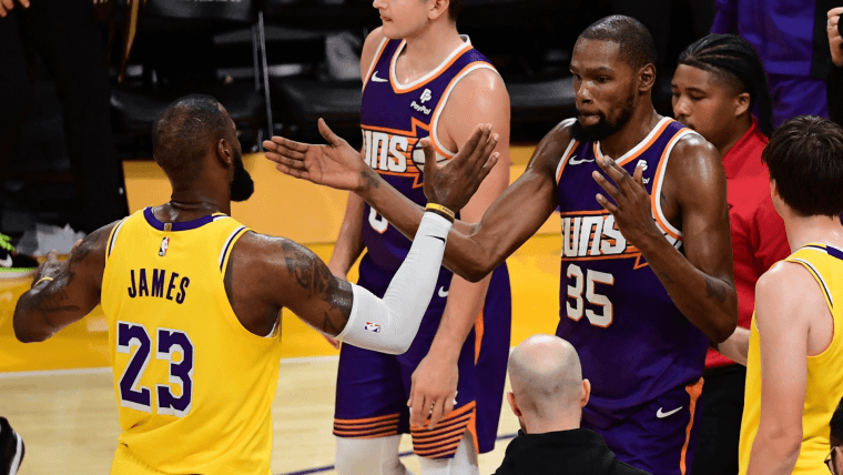 Lakersat me fitore komode ndaj Suns, James fiton duelin ndaj Durantit